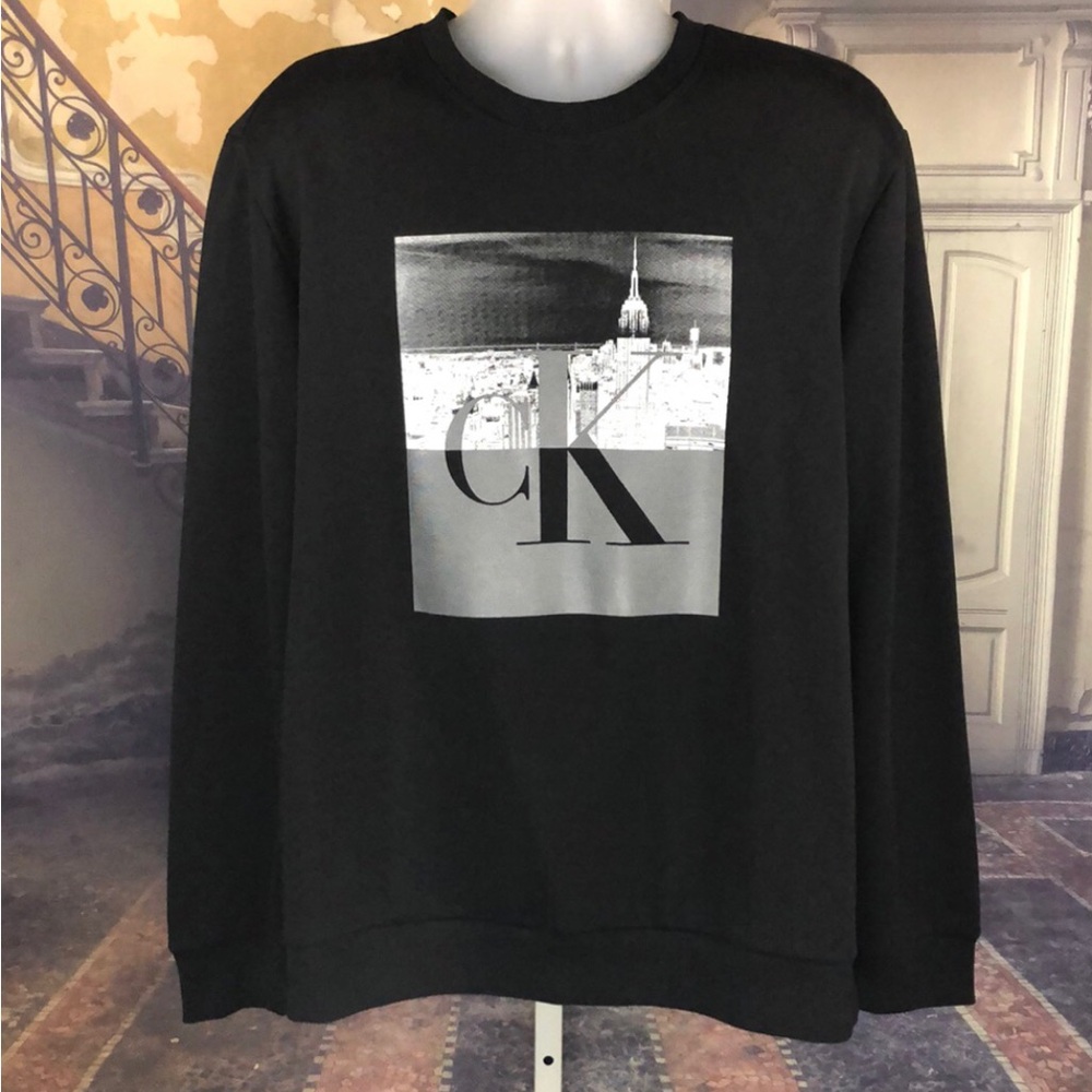 ✨NWT Calvin Klein City Landscape Graphic Sweatshirt